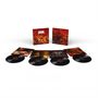 Text: "DOOM". Mehrere schwarze Vinyl-Schallplatten und Hüllen in Rot-Orange-Tönen, thematisch an ein Videospiel angelehnt.