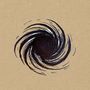 Eine spiralförmige, handgezeichnete Illustration auf einem hellbraunen Hintergrund, die an einen Wirbelsturm erinnert.