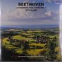 "BEETHOVEN CONCERTO FOR PIANO NO 5 'FÜR ELISE'. Landschaft mit Dorf und weiten Feldern unter einem bewölkten Himmel."