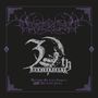 „30th Anniversary. Welcome My Last Chapter AND The Early Years.“ Künstlerisches Design mit violetten Ornamenten.