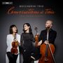 "Boccherini Trio: Conversations à Trois. Cras, Ysaÿe & Françaix." Drei Musiker, jeder mit einem Streichinstrument.