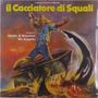 "Il Cacciatore di Squali". Ein Mann auf einem Boot kämpft gegen einen Hai. Dramatische Farben und dynamische Szene.