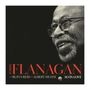 Tommy Flanagan, Rufus Reid, Albert Heath – So In Love. Ein lächelnder Mann mit Brille, schwarz-weiß.