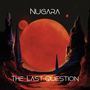 "NUGARA The Last Question" ist über einem roten, surrealen Planeten in einer felsigen, mystischen Landschaft zu lesen.