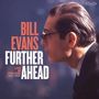 "Bill Evans Further Ahead Live in Finland 1964-1969" in weißen und roten Buchstaben, Profil eines Mannes mit Brille.