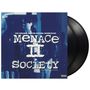 Text auf blauem Hintergrund: "The Original Motion Picture Soundtrack Menace II Society". Zwei schwarze Vinyl-Schallplatten.