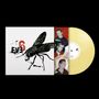 Text: "EVE 6". Illustration einer Fliege. Gelbe Vinyl-Schallplatte und Porträts von drei Personen.
