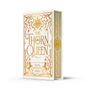 Der Text "The Thorn Queen" von Sasha Peyton Smith ziert das kunstvoll gestaltete Buchcover in Weiß und Gold mit floralen Mustern.