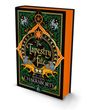 „The Tapestry of Fate“ von Shannon Chakraborty. Illustration mit Löwen und Einhörnern, verziert mit grünen Mustern.