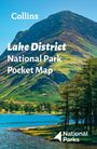 "Lake District National Park Pocket Map". Im Vordergrund ein See, dahinter ein grüner Berg, unten rechts ein Logo.