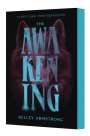 Buchtitel: "The Awakening" von Kelley Armstrong, #1 New York Times Bestseller. Ein Wolf im Hintergrund.
