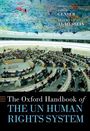 "The Oxford Handbook of the UN Human Rights System," bearbeitet von Jared Genser und Zeid Ra'ad Al Hussein. Versammlung in großem Saal.