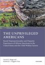 Titel: THE UNPRIVILEGED AMERICANS. Autoren: Harold E. Briggs und Kimberly Y. Huggins-Hoyt. Illustration: Bunte Menschenmenge.