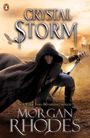 "CRYSTAL STORM", "New York Times Bestselling author Morgan Rhodes"; ein vermummter Krieger mit Schwert vor Burgkulisse.