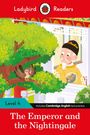 „Ladybird Readers“, „Level 4“, „The Emperor and the Nightingale“. Illustration mit Kaiser und Nachtigall im Baum.