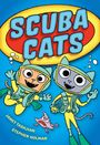 "SCUBA CATS" in großer Schrift. Darunter zwei fröhliche Katzen im Taucheranzug und ein lila Fisch.