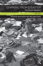 Buchcover mit den Texten: "Learning from Disaster", "Planning for Resilience", "Karl Kim", "Disaster Risk Reduction and Resilience". Im Hintergrund diverse verstreute Taschen.