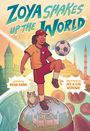 „Zoya Shakes Up the World“, ein Mädchen in Sportkleidung jongliert mit einem Fußball; Hintergrund: Stadtlandschaft.