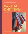 Titel: "Partial Knitting"
Untertitel: "Seamless Pattern, Shape and Form"
Autor: Vikki Haffenden
Farbige Strickarbeit.