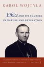 „Karol Wojtyła: Ethics and its Sources in Nature and Revelation.“ Schwarz-weiß Foto eines Geistlichen.