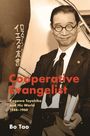 „Cooperative Evangelist“, Kagawa Toyohiko, 1888–1960, Bo Tao. Japanischer Mann in Anzug mit Büchern und lächelnd.