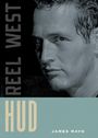 "Reel West", "HUD", "James Mayo". Schwarz-weiß-Porträt eines Mannes mit intensiven Blick, nasses Haar, rauer Ausdruck.