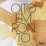 Text: "OITO EM PONTO". Hintergrund mit gelben, spiralförmigen Mustern und Linien auf weißem und orangenem Grund.