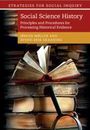 "Social Science History: Principles and Procedures." Offenes Buch auf alten Büchern, Lupe davor.