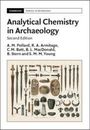 „Analytical Chemistry in Archaeology“, Autorenliste, Abbildung mit antiken Werkzeugen und Artefakten.