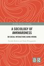 Text: "A Sociology of Awkwardness: On Social Interactions Going Wrong" von Pauwke Berkers und Yosha Wijngaarden.   
Beschreibung: Abstrakter, wellenförmiger Hintergrund in Rot.