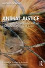 "Animal Justice: Confronting Oppression with an Interspecies Politics of Care" von Alfonso Donoso. Affe hinter Draht.