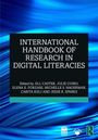 Der Text lautet: "INTERNATIONAL HANDBOOK OF RESEARCH IN DIGITAL LITERACIES". Darunter Editoren-Namen. Cover mit blauen Wellen.