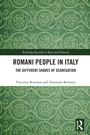 Oben: Routledge Research in Race and Ethnicity. Titel: Romani People in Italy. Untertitel: The Different Shades of Segregation. Autoren: Vincenzo Romania und Tommaso Bertazzo. Grüner, dekorativer Hintergrund mit ornamentalen Mustern.