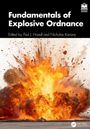 "Fundamentals of Explosive Ordnance" von Paul J. Hazell, Nicholas Kanizaj. Eine Explosion mit Feuer und Staub.