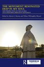 "The Movement Resonated Deep in My Soul", Herausgeber Martin L. Boston und Tiffany Willoughby-Herard. Person in traditioneller Kleidung im Sonnenuntergang.