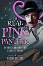 "The Real Pink Panther: Stories Behind the Classic Films. Robert Sellers."  
Ein Mann im Trenchcoat, Filmrolle und Pfotenabdrücke.