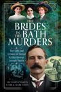 "The Brides in the Bath Murders" steht in großen Buchstaben. Darunter ein Mann mit Schnurrbart, oben drei Frauen in alten Hüten.
