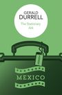 Text: "GERALD DURRELL, The Stationary Ark, JERSEY, MEXICO." Ein stilisierter Koffer auf grünem Hintergrund.