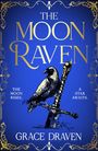 "The Moon Raven", "The Moon Rises", "A Star Awaits". Illustration eines Raben auf einem Schwert, goldene Verzierungen auf Blau.