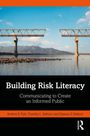 „Building Risk Literacy: Communicating to Create an Informed Public“. Brücke endet abrupt über Wasser, Berge im Hintergrund.