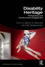 "Disability Heritage", herausgegeben von Manon S. Parry und Leni Van Goidsenhoven. Kunstinstallation mit roter Wand.