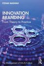 „INNOVATION BRANDING“, „From Theory to Practice“. Zahnräder in lila und blau auf dunklem Hintergrund, moderne Ästhetik.