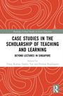 "Case Studies in the Scholarship of Teaching and Learning: Beyond Lectures in Singapore." Rotes, abstraktes Muster im Hintergrund.
