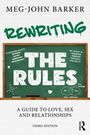 „REWRITING THE RULES“ steht groß auf einer Tafel. Es ist ein Buchcover mit Diagramm und Beziehungsdefinitionen.