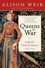„Queens at War: England’s Medieval Queens, Book Four“ zeigt eine mittelalterliche Königin in Rüstung vor einem dekorativen Hintergrund.