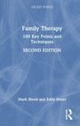 „Family Therapy: 100 Key Points and Techniques, Second Edition“ von Mark Rivett und Eddy Street, blaues Cover.