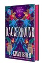 „Love is a dagger to the heart. DAGGERBOUND T. KINGFISHER.“ Zwei Dolche, Vögel und Pflanzen in bunten Farben.