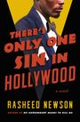 "THERE'S ONLY ONE SIN IN HOLLYWOOD" in roter Schrift vor gelbem Hintergrund, Mann mit Fliege, Name Rasheed Newson.