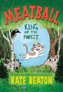 „MEATBALL: KING OF THE FOREST“, ein Baum voller Tiere; Katze mit Krone springt glücklich, Vogel, Waschbär und weiteres Tier.