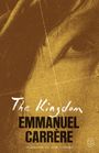 Text: "The Kingdom", "Emmanuel Carrère", "Translated by John Lambert." Sepiafarbenes Bild eines Gesichtsausschnitts.